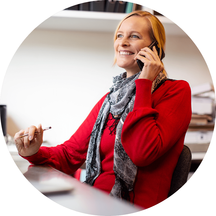 women on the phone